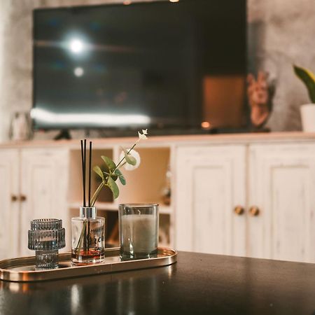 Unique Central Apartment Лариса Екстер'єр фото