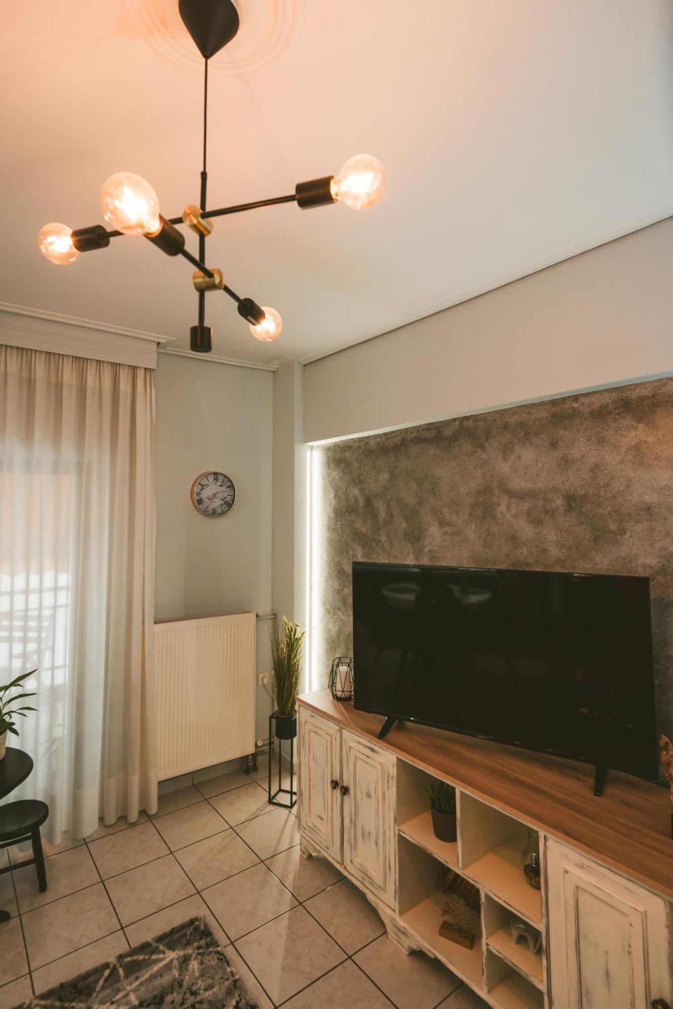 Unique Central Apartment Лариса Екстер'єр фото